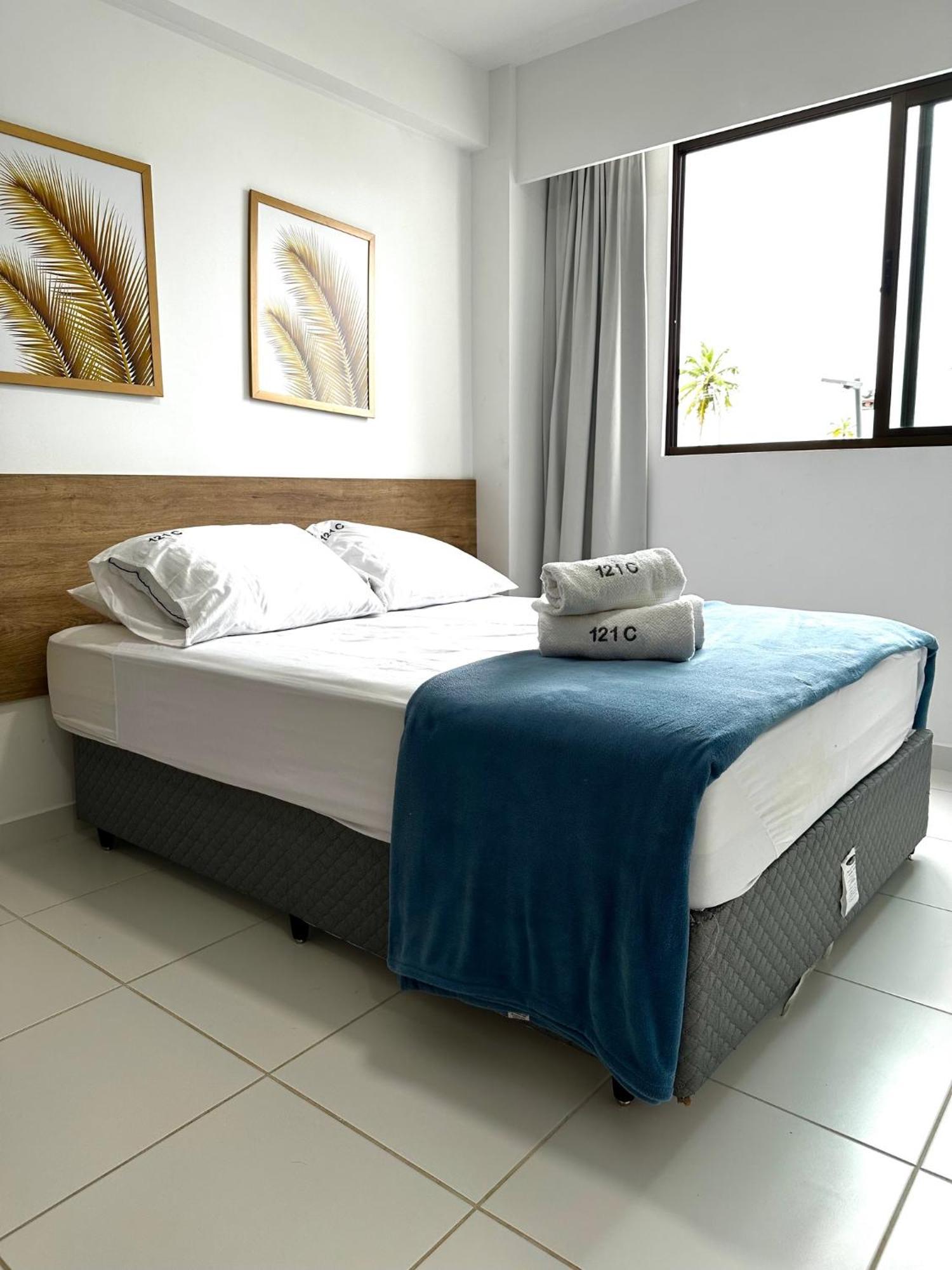 Apartamento de 2 Quartos com Varanda